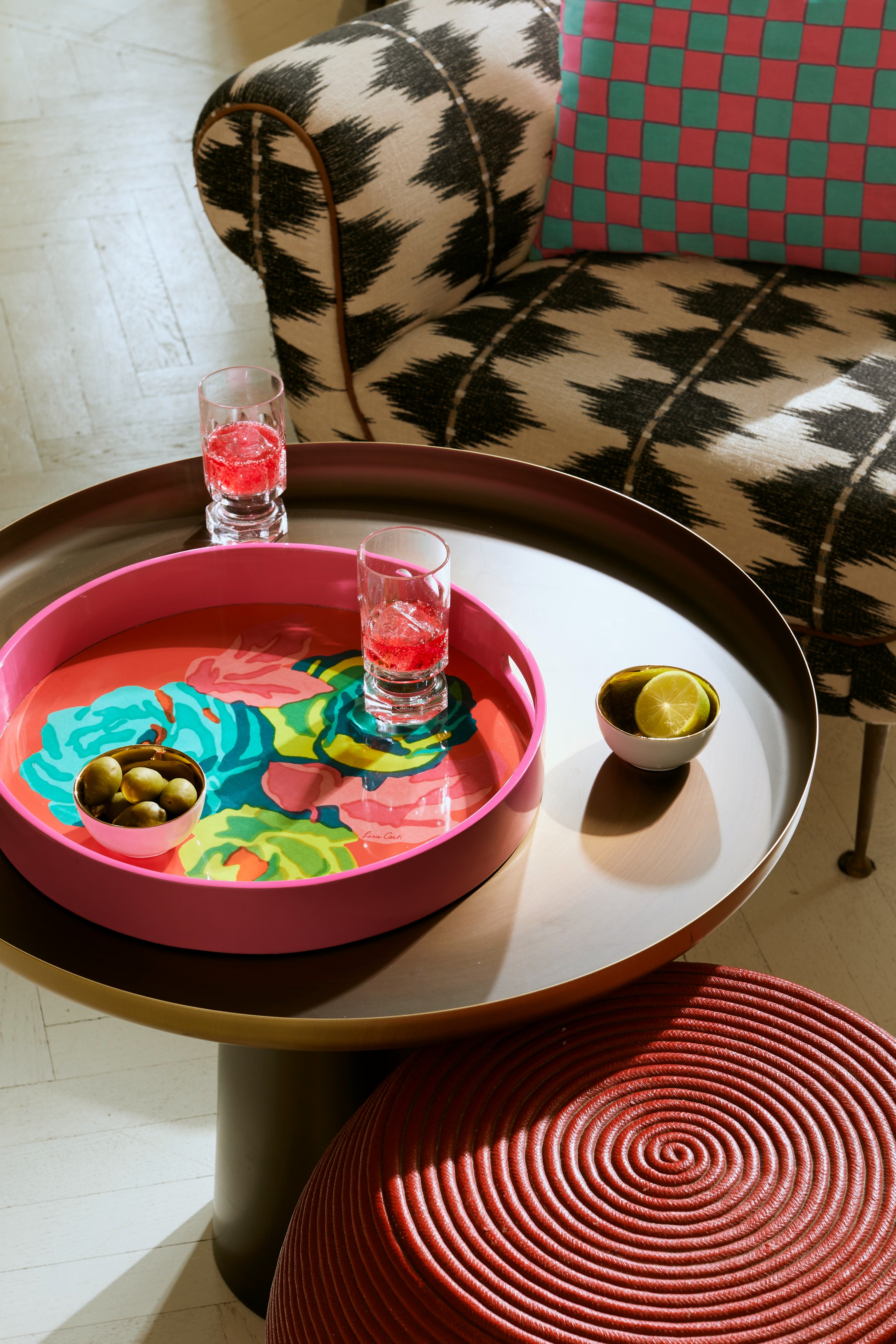 Round Tray - Nizam Flower Blue – Lisa Corti